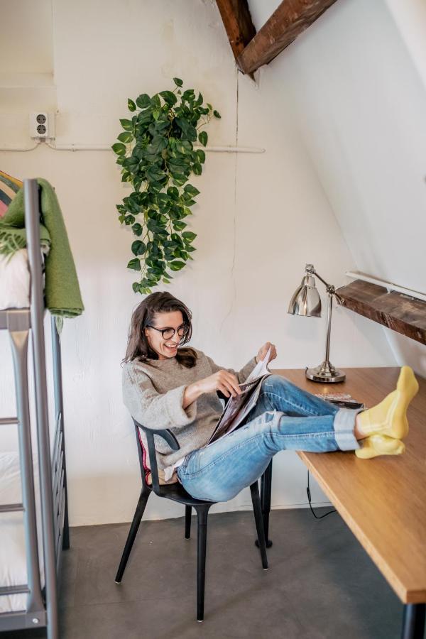 Family Room with Private Bathroom,1049065480:JPEG